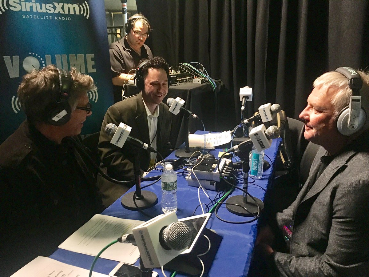 Alex Lifeson Talks Solo Projects, the Future of Rush, Geddy Lee's New Book, and More in Sirius XM Interview