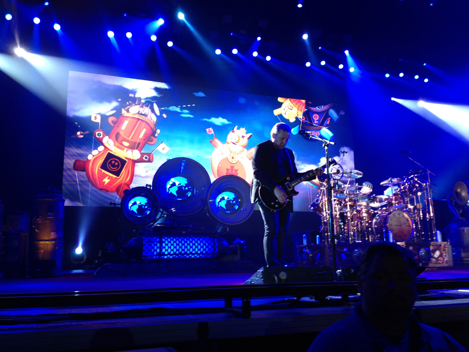 Rush Clockwork Angels Tour - Bridgeport, CT (10/10/2012)