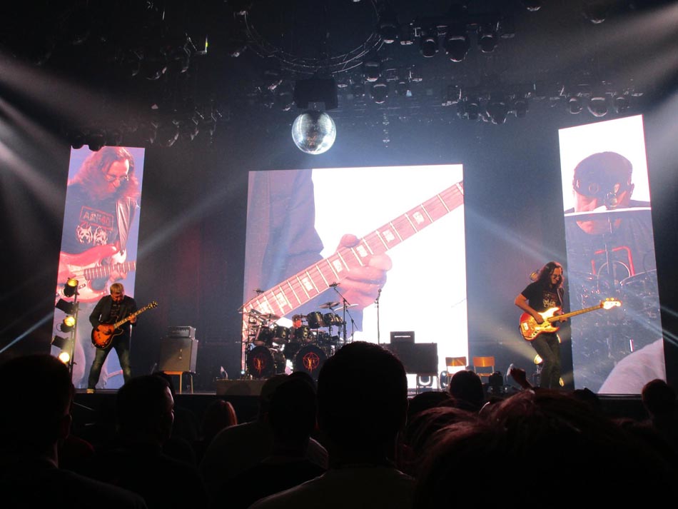 Rush 'R40 Live 40th Anniversary' Tour Pictures - Philadelphia, PA 06/25/2015