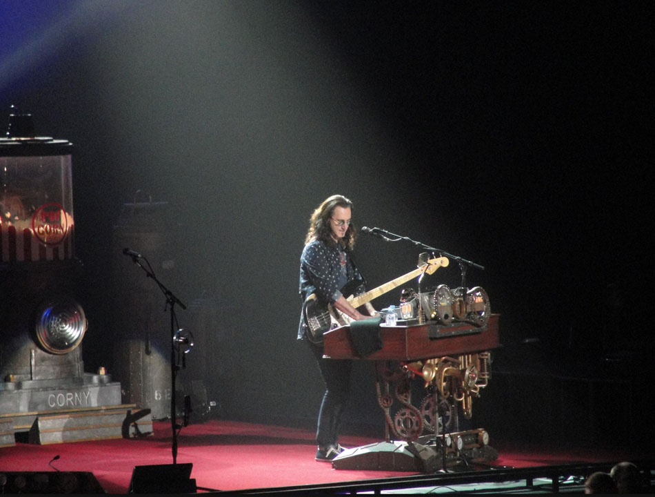 Rush Clockwork Angels Tour - Winnipeg, Manitoba, Canada (09/26/2012)