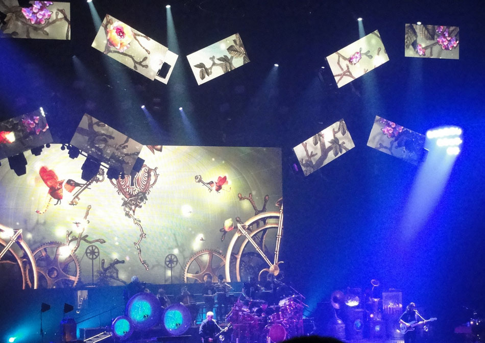 Rush Clockwork Angels Tour - Winnipeg, Manitoba, Canada (09/26/2012)