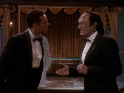 Star Trek: Deep Space Nine Screencaps "Our Man Bashir" (S4:E10)