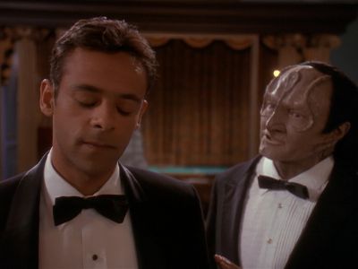 Star Trek: Deep Space Nine Screencaps "Our Man Bashir" (S4:E10)