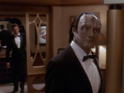 Star Trek: Deep Space Nine Screencaps "Our Man Bashir" (S4:E10)