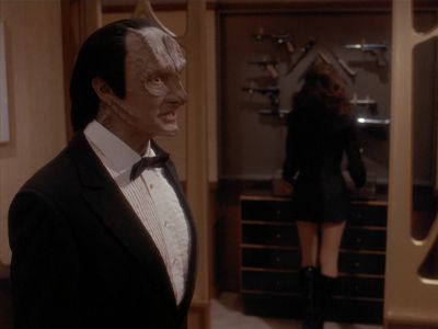 Star Trek: Deep Space Nine Screencaps "Our Man Bashir" (S4:E10)