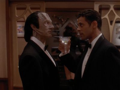 Star Trek: Deep Space Nine Screencaps "Our Man Bashir" (S4:E10)