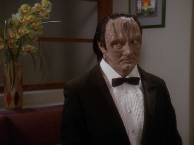 Star Trek: Deep Space Nine Screencaps "Our Man Bashir" (S4:E10)