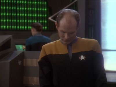 Star Trek: Deep Space Nine Screencaps "Our Man Bashir" (S4:E10)