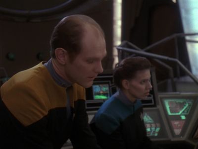 Star Trek: Deep Space Nine Screencaps "Our Man Bashir" (S4:E10)