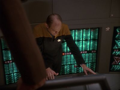 Star Trek: Deep Space Nine Screencaps "Our Man Bashir" (S4:E10)