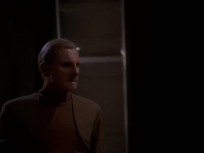 Star Trek: Deep Space Nine Screencaps "Our Man Bashir" (S4:E10)