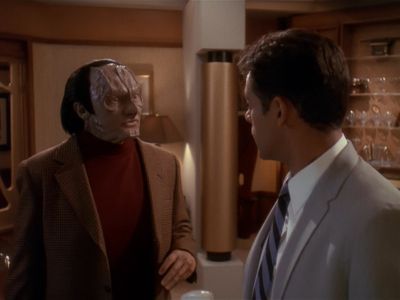 Star Trek: Deep Space Nine Screencaps "Our Man Bashir" (S4:E10)