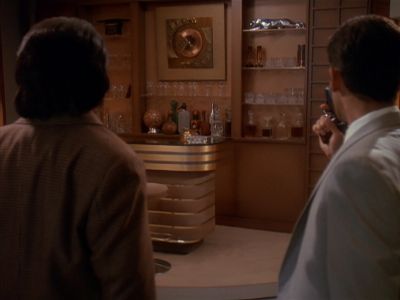 Star Trek: Deep Space Nine Screencaps "Our Man Bashir" (S4:E10)