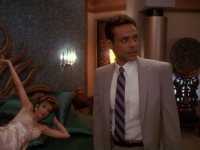 Star Trek: Deep Space Nine Screencaps "Our Man Bashir" (S4:E10)
