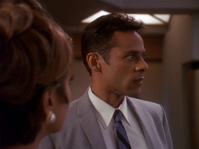 Star Trek: Deep Space Nine Screencaps "Our Man Bashir" (S4:E10)