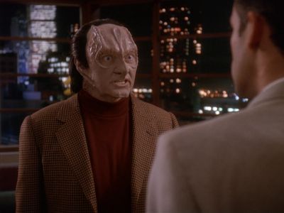 Star Trek: Deep Space Nine Screencaps "Our Man Bashir" (S4:E10)