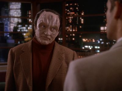 Star Trek: Deep Space Nine Screencaps "Our Man Bashir" (S4:E10)