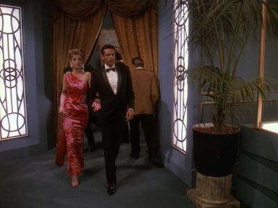 Star Trek: Deep Space Nine Screencaps "Our Man Bashir" (S4:E10)