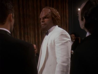 Star Trek: Deep Space Nine Screencaps "Our Man Bashir" (S4:E10)