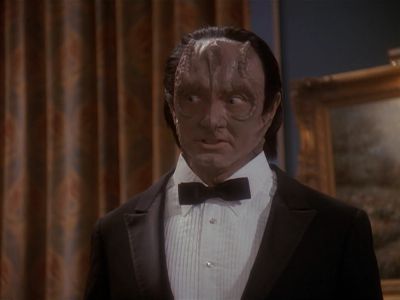 Star Trek: Deep Space Nine Screencaps "Our Man Bashir" (S4:E10)