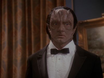 Star Trek: Deep Space Nine Screencaps "Our Man Bashir" (S4:E10)