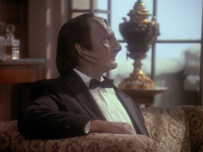 Star Trek: Deep Space Nine Screencaps "Our Man Bashir" (S4:E10)