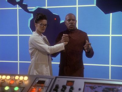 Star Trek: Deep Space Nine Screencaps "Our Man Bashir" (S4:E10)