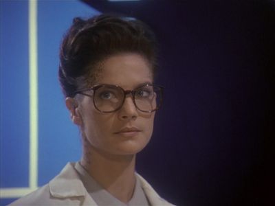 Star Trek: Deep Space Nine Screencaps "Our Man Bashir" (S4:E10)