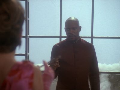 Star Trek: Deep Space Nine Screencaps "Our Man Bashir" (S4:E10)