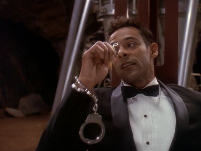 Star Trek: Deep Space Nine Screencaps "Our Man Bashir" (S4:E10)