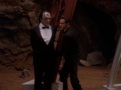 Star Trek: Deep Space Nine Screencaps "Our Man Bashir" (S4:E10)