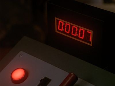 Star Trek: Deep Space Nine Screencaps "Our Man Bashir" (S4:E10)