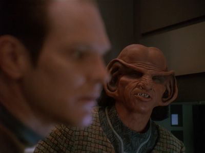 Star Trek: Deep Space Nine Screencaps "Our Man Bashir" (S4:E10)