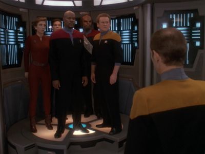 Star Trek: Deep Space Nine Screencaps "Our Man Bashir" (S4:E10)