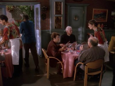Star Trek: Deep Space Nine Screencaps "Paradise Lost" (S4:E12)