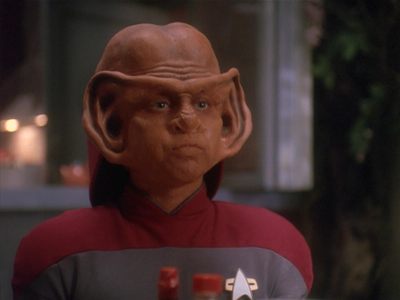 Star Trek: Deep Space Nine Screencaps "Paradise Lost" (S4:E12)