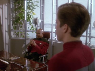 Star Trek: Deep Space Nine Screencaps "Paradise Lost" (S4:E12)