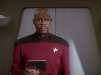 Star Trek: Deep Space Nine Screencaps "Paradise Lost" (S4:E12)