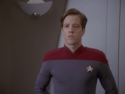Star Trek: Deep Space Nine Screencaps "Paradise Lost" (S4:E12)