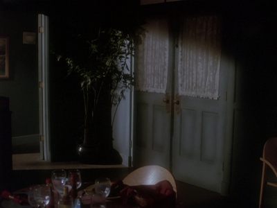 Star Trek: Deep Space Nine Screencaps "Paradise Lost" (S4:E12)