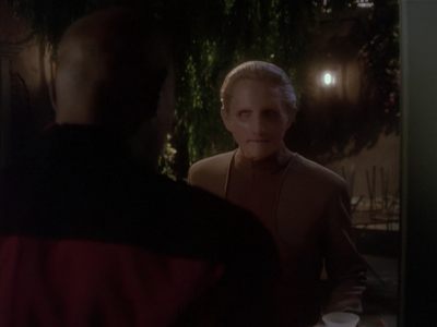 Star Trek: Deep Space Nine Screencaps "Paradise Lost" (S4:E12)