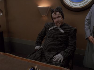 Star Trek: Deep Space Nine Screencaps "Paradise Lost" (S4:E12)
