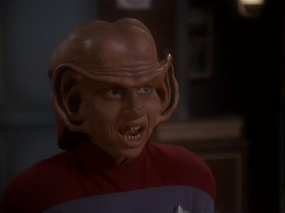 Star Trek: Deep Space Nine Screencaps "Paradise Lost" (S4:E12)
