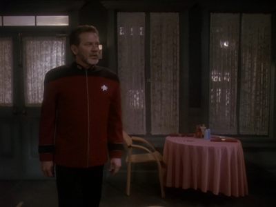 Star Trek: Deep Space Nine Screencaps "Paradise Lost" (S4:E12)