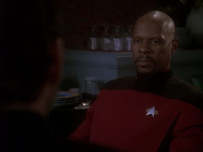 Star Trek: Deep Space Nine Screencaps "Paradise Lost" (S4:E12)