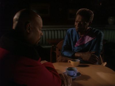 Star Trek: Deep Space Nine Screencaps "Paradise Lost" (S4:E12)