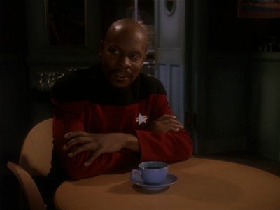 Star Trek: Deep Space Nine Screencaps "Paradise Lost" (S4:E12)