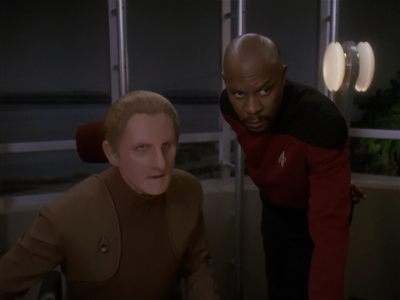Star Trek: Deep Space Nine Screencaps "Paradise Lost" (S4:E12)