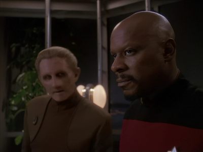 Star Trek: Deep Space Nine Screencaps "Paradise Lost" (S4:E12)