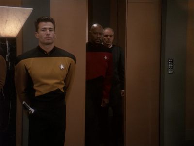 Star Trek: Deep Space Nine Screencaps "Paradise Lost" (S4:E12)